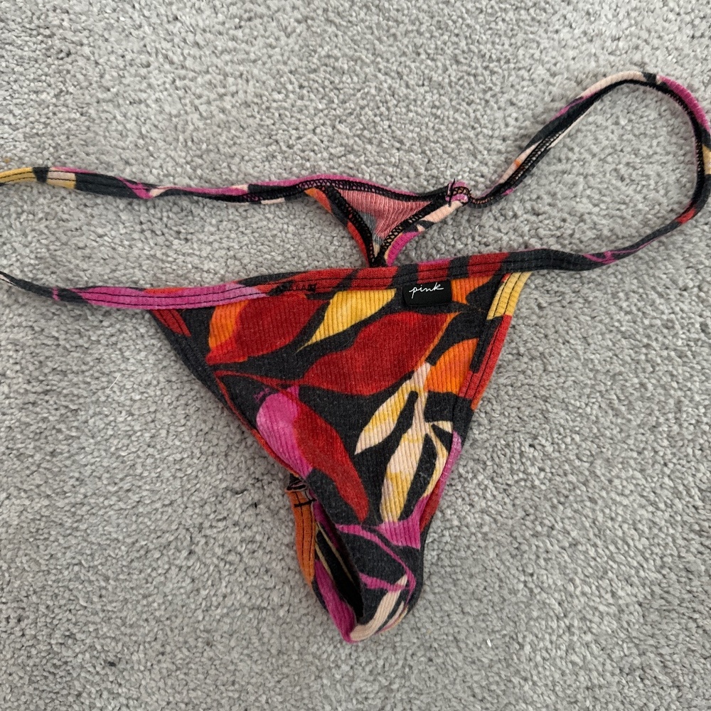 🌺 Victoria secret Pink v-string underwear 🌺